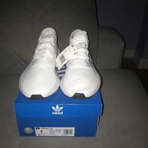 New White Originals Adidas women sneakers size 7